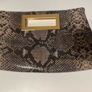 Beautiful Michael Kors Snake Skin Embossed Clutch Bag Tan/black Print